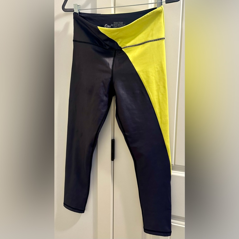 Zyia Light n Tight metallic size 12 EUC